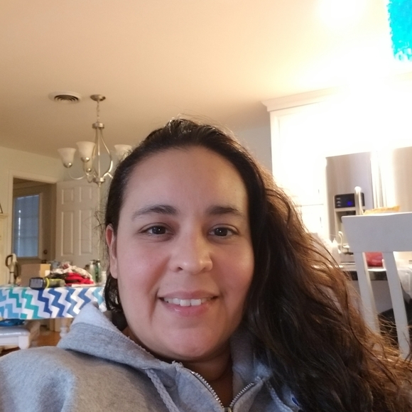 Meet your Posher, Marisa - Picture 2 of 2